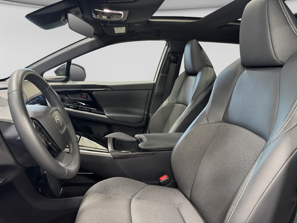 2025 Toyota bZ4X view 16