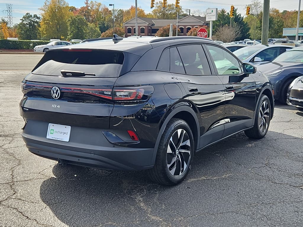 2022 Volkswagen ID.4 view 3