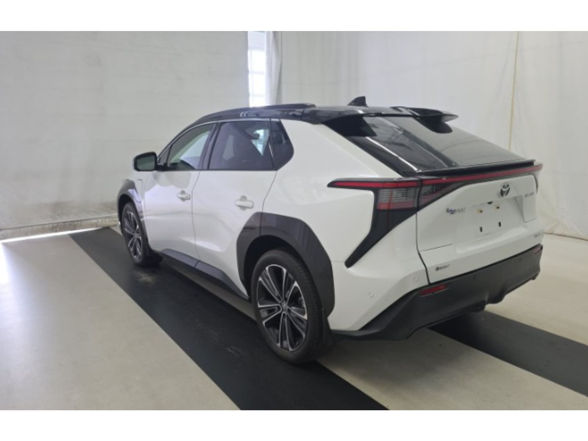 2024 Toyota bZ4X view 3