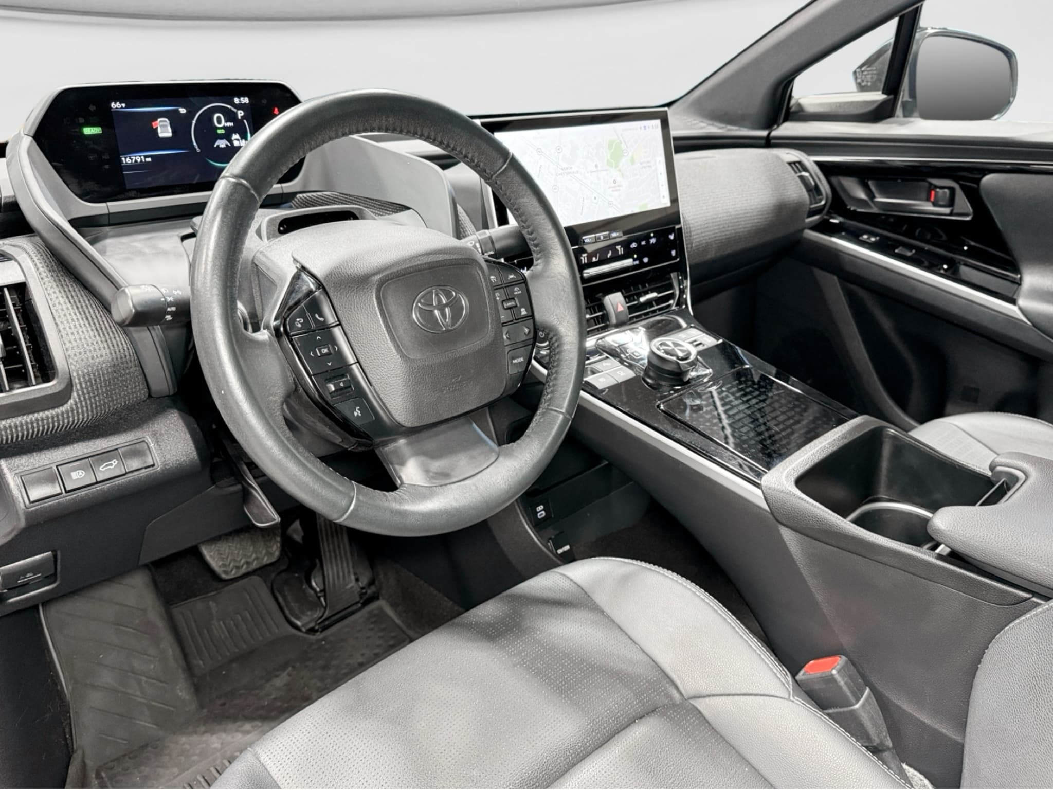 2024 Toyota bZ4X view 16