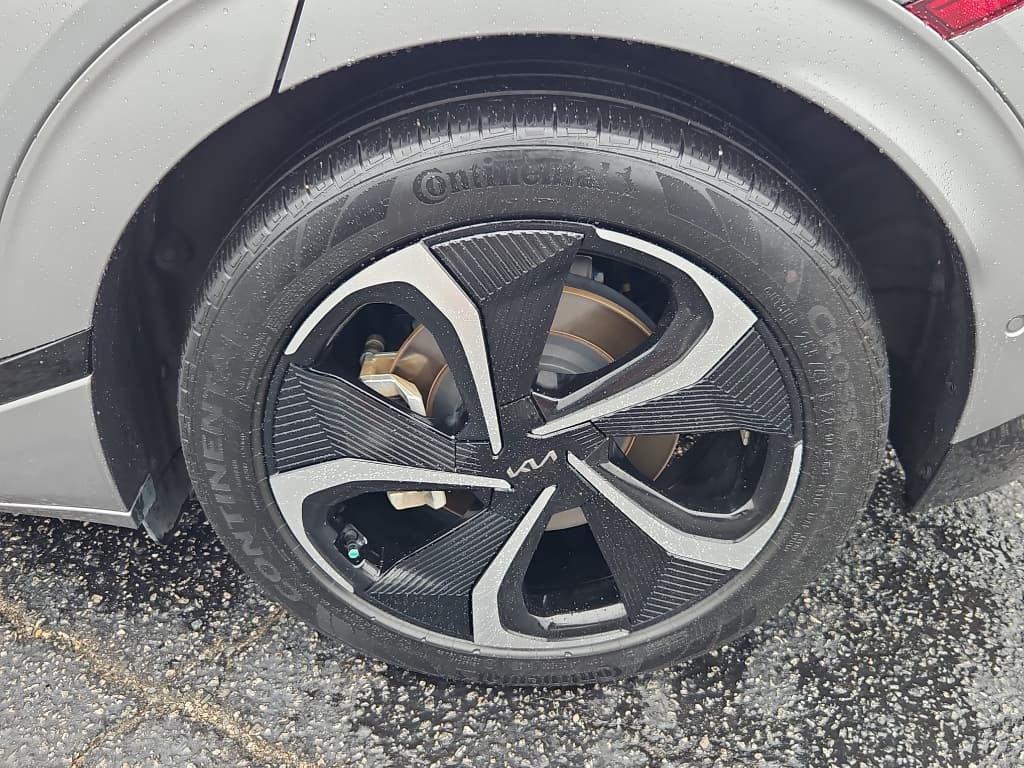 2022 Kia EV6 view 32