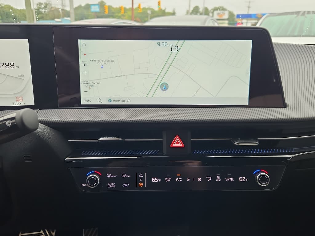 2022 Kia EV6 view 13