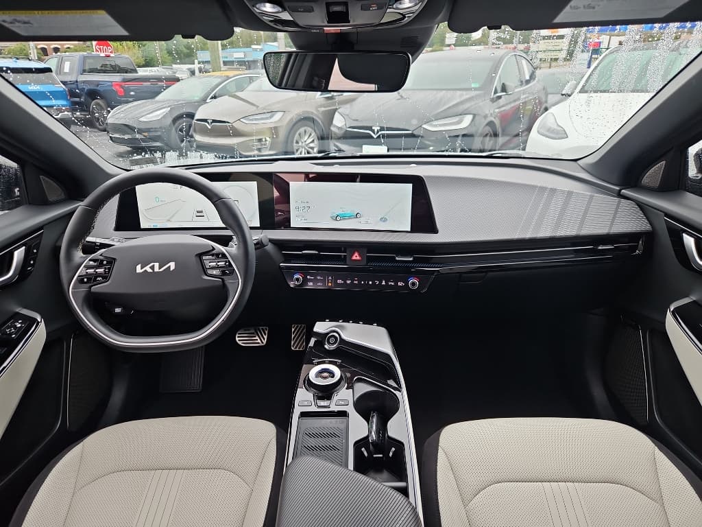 2022 Kia EV6 view 18