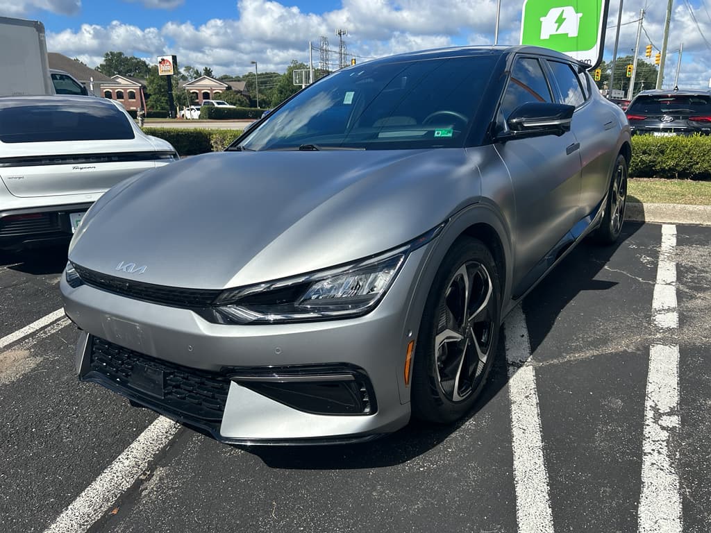 2022 Kia EV6 view 1