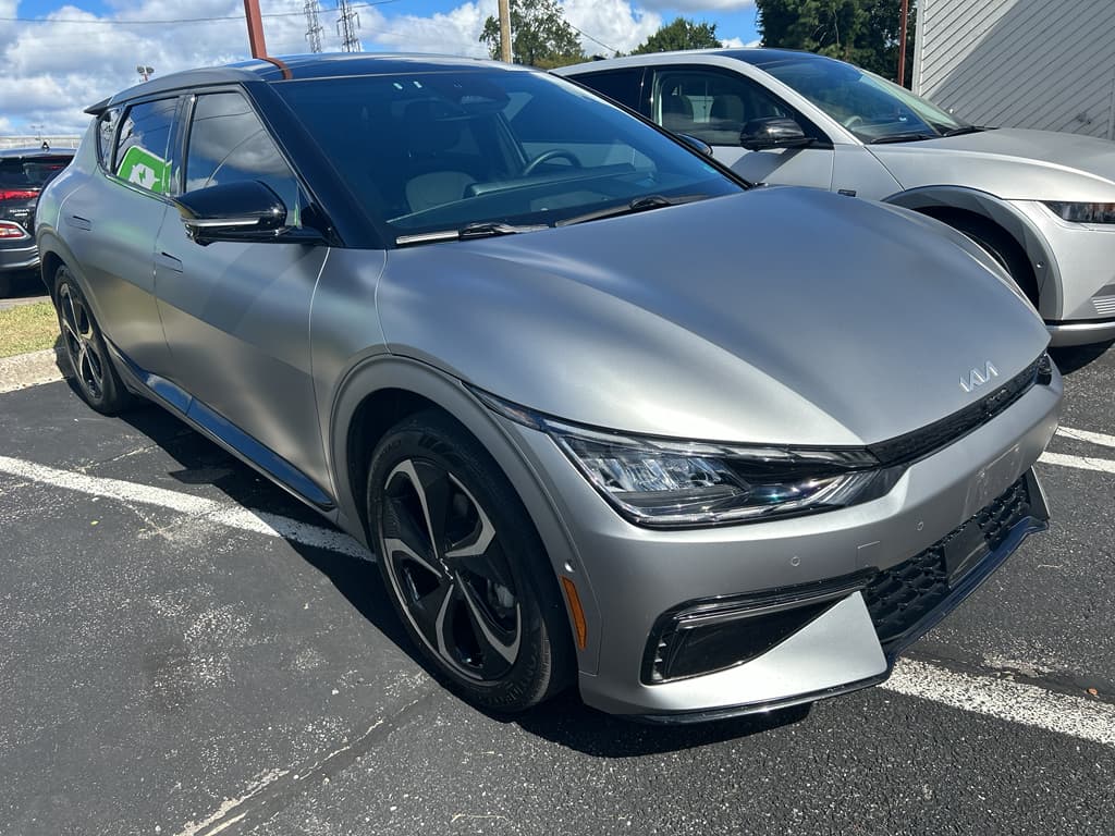 2022 Kia EV6 view 4