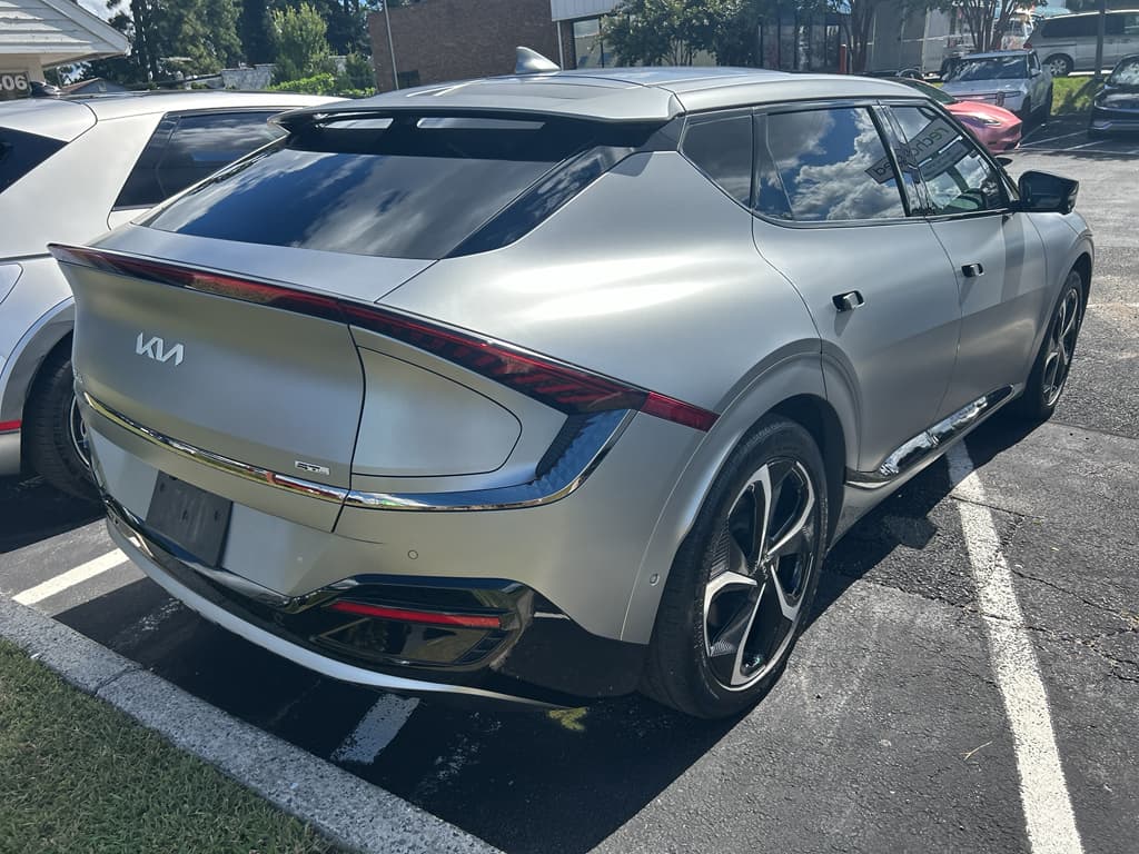 2022 Kia EV6 view 3