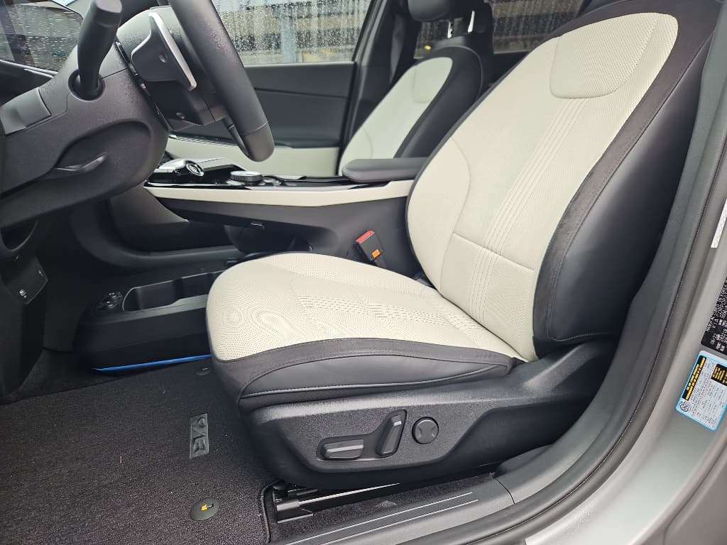 2022 Kia EV6 view 7