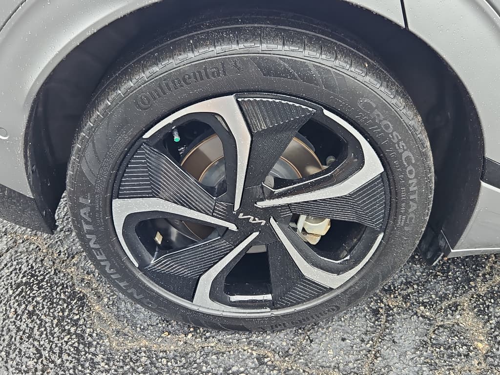 2022 Kia EV6 view 34