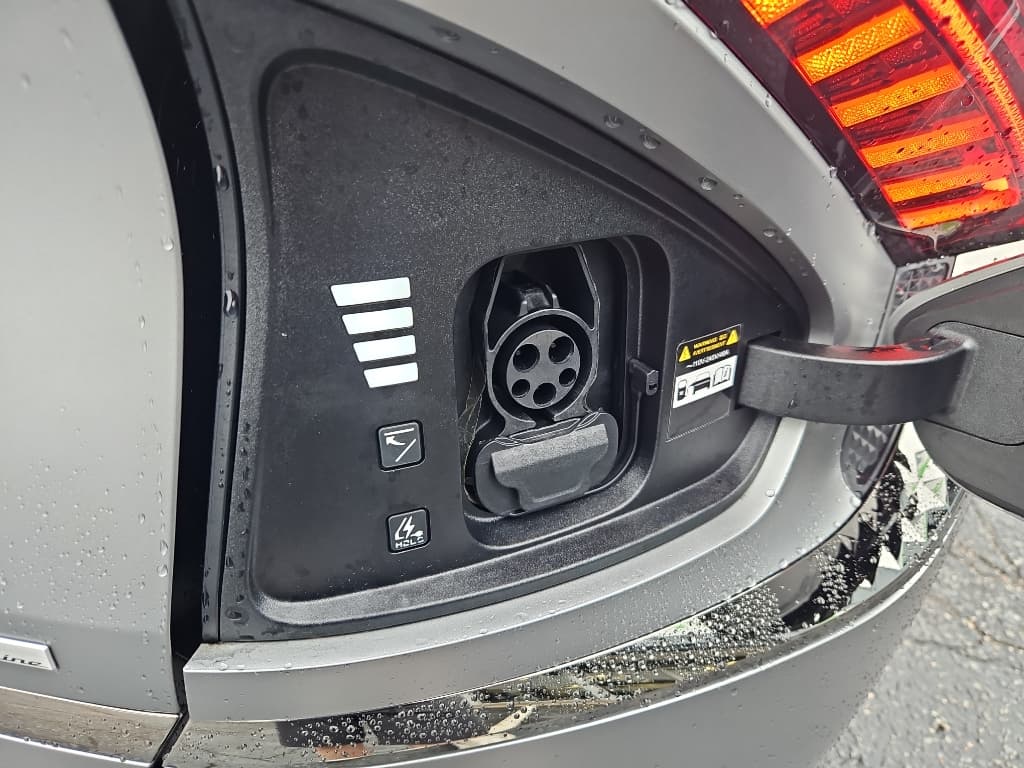 2022 Kia EV6 view 5