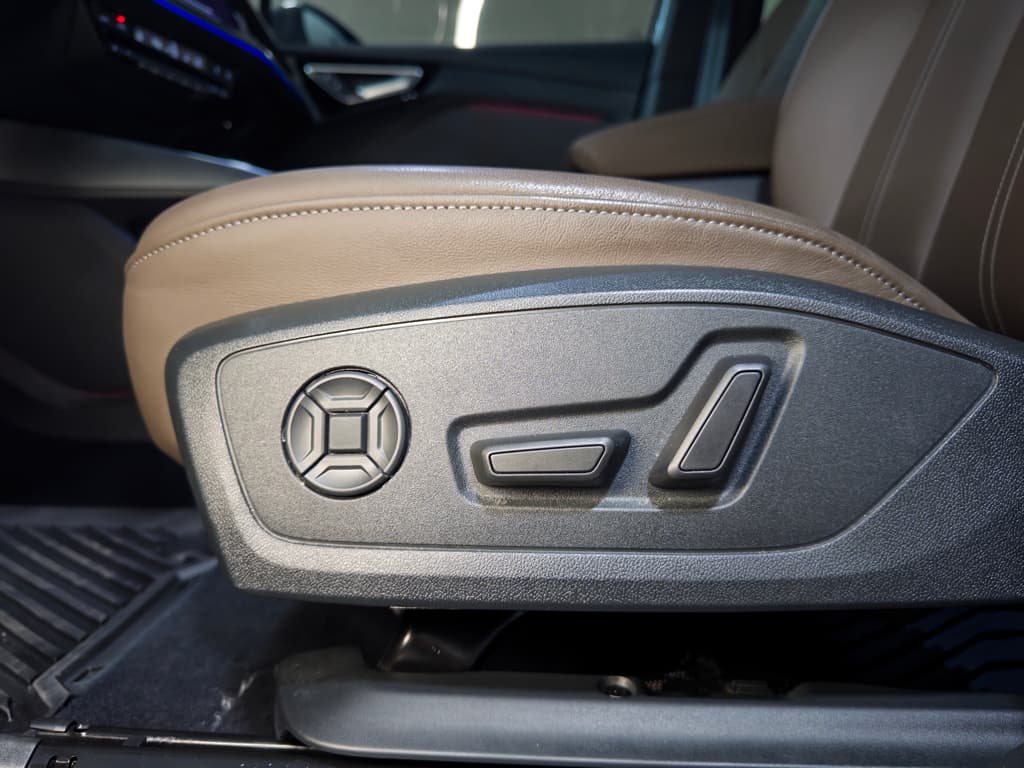 2023 Audi Q4 e-tron view 7