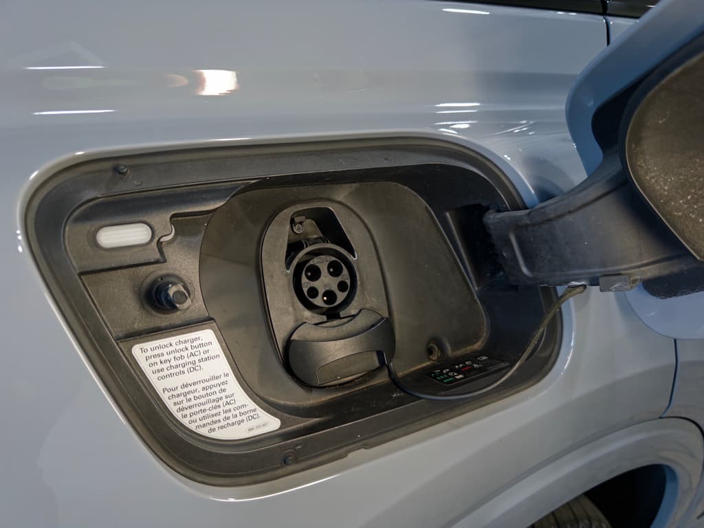 2023 Audi Q4 e-tron view 5