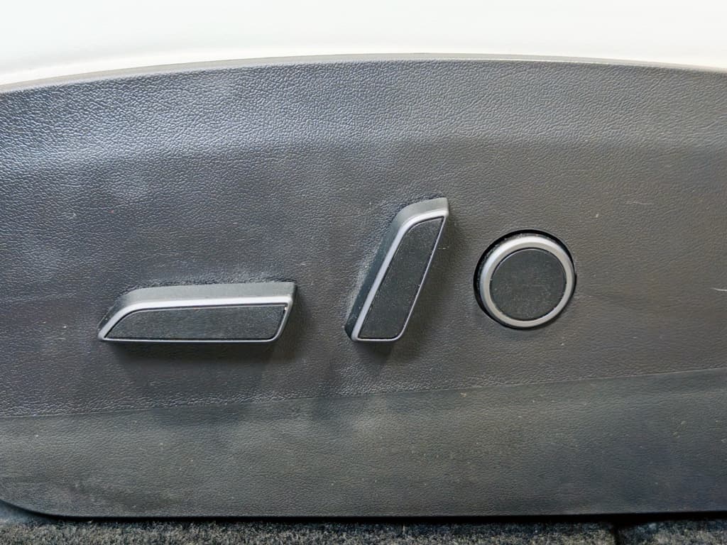 2021 Tesla Model Y view 6