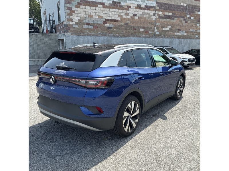 2022 Volkswagen ID.4 view 5