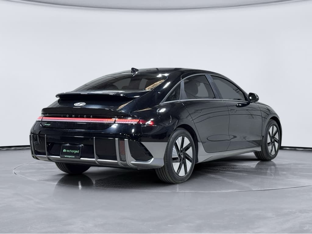 2024 Hyundai IONIQ 6 view 3