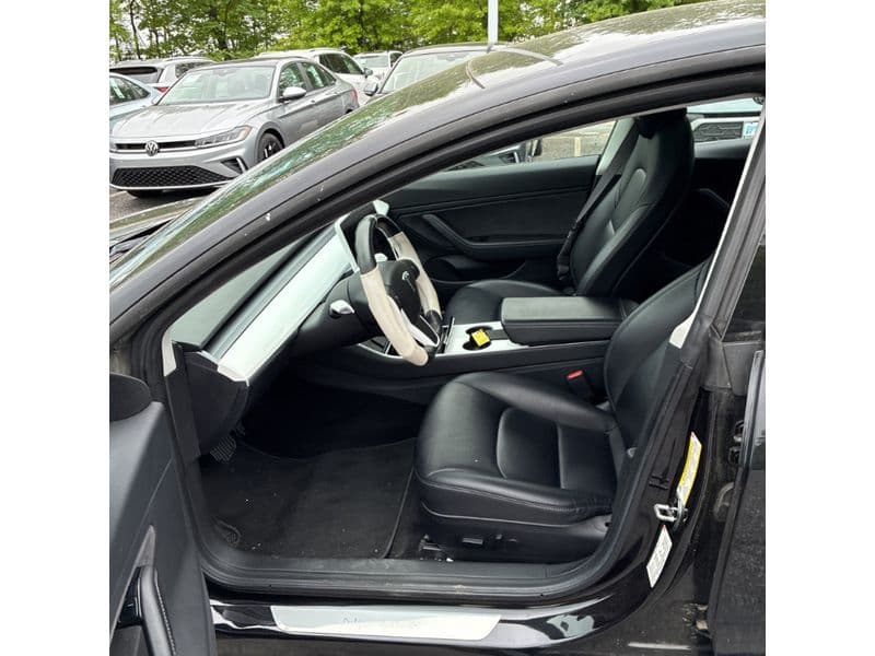 2018 Tesla Model 3 view 4