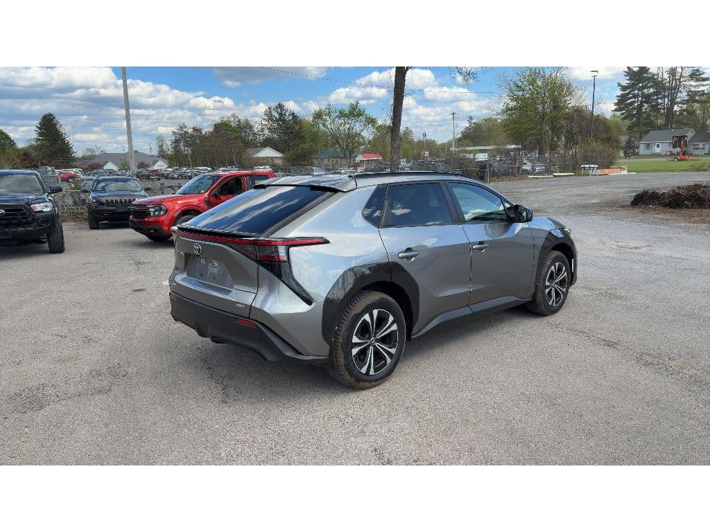2024 Toyota bZ4X view 3
