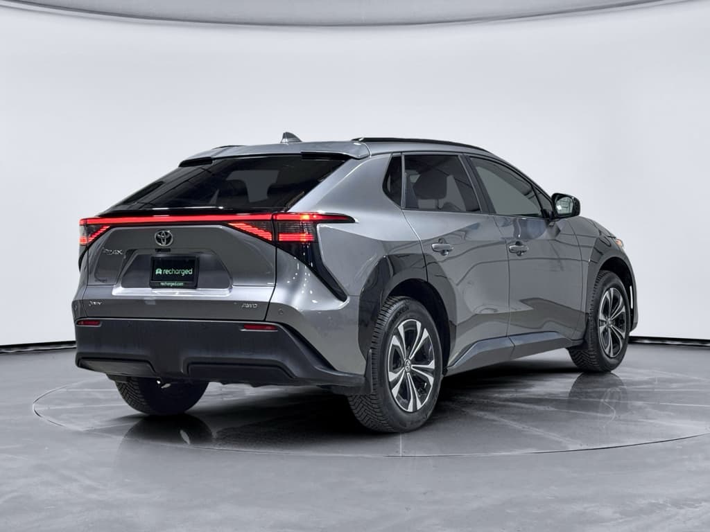 2024 Toyota bZ4X view 3
