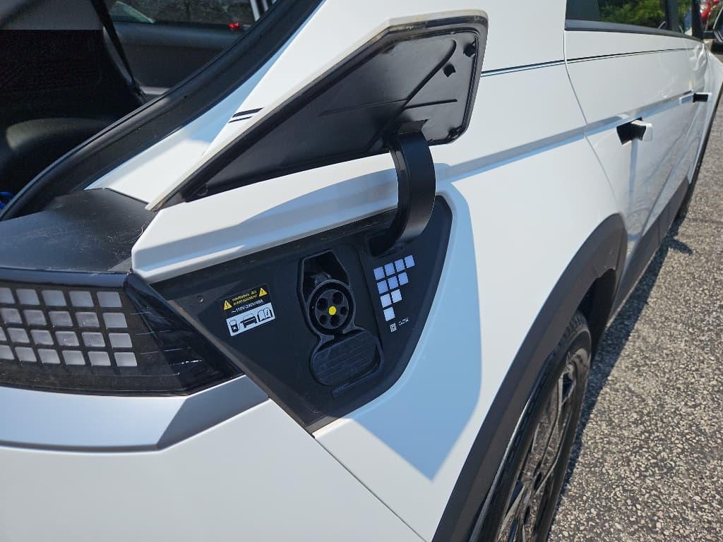 2022 Hyundai IONIQ 5 view 5