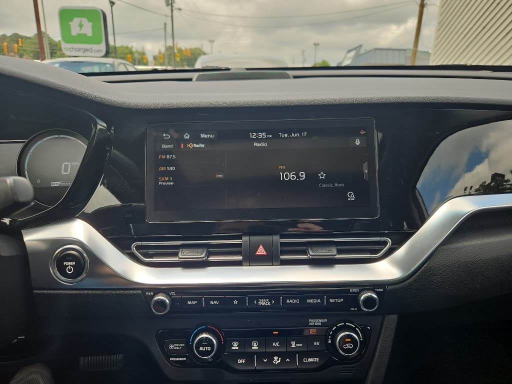 2020 Kia Niro EV view 12
