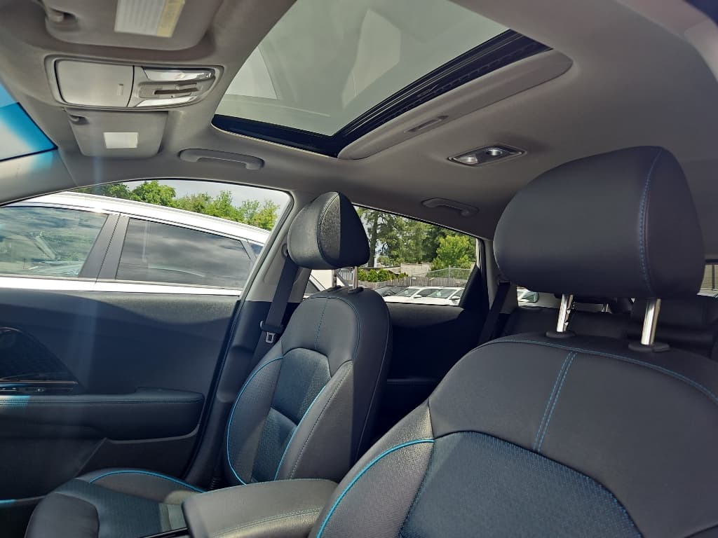 2020 Kia Niro EV view 23