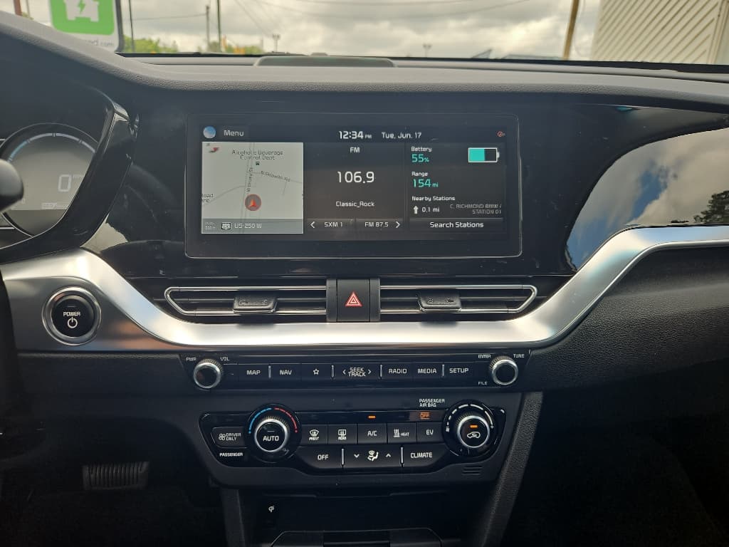 2020 Kia Niro EV view 10