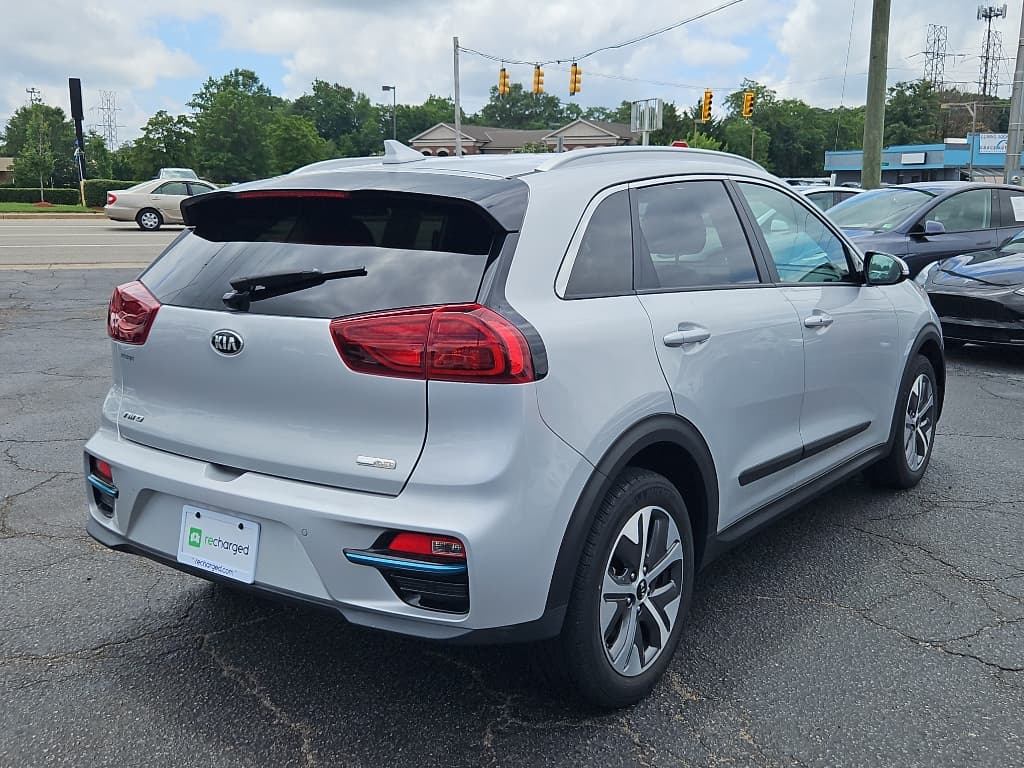 2020 Kia Niro EV view 3