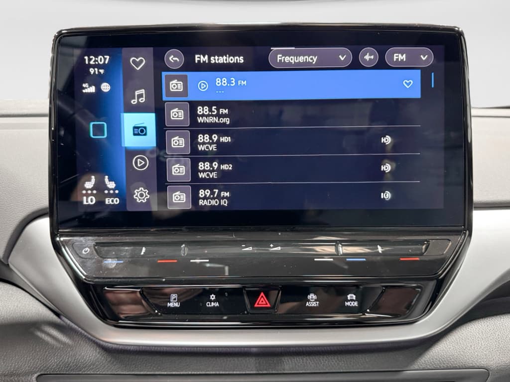 2022 Volkswagen ID.4 view 14