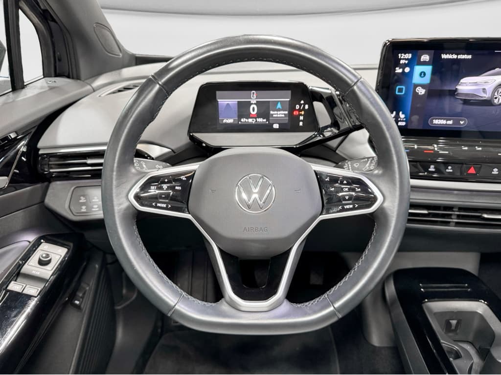 2022 Volkswagen ID.4 view 9