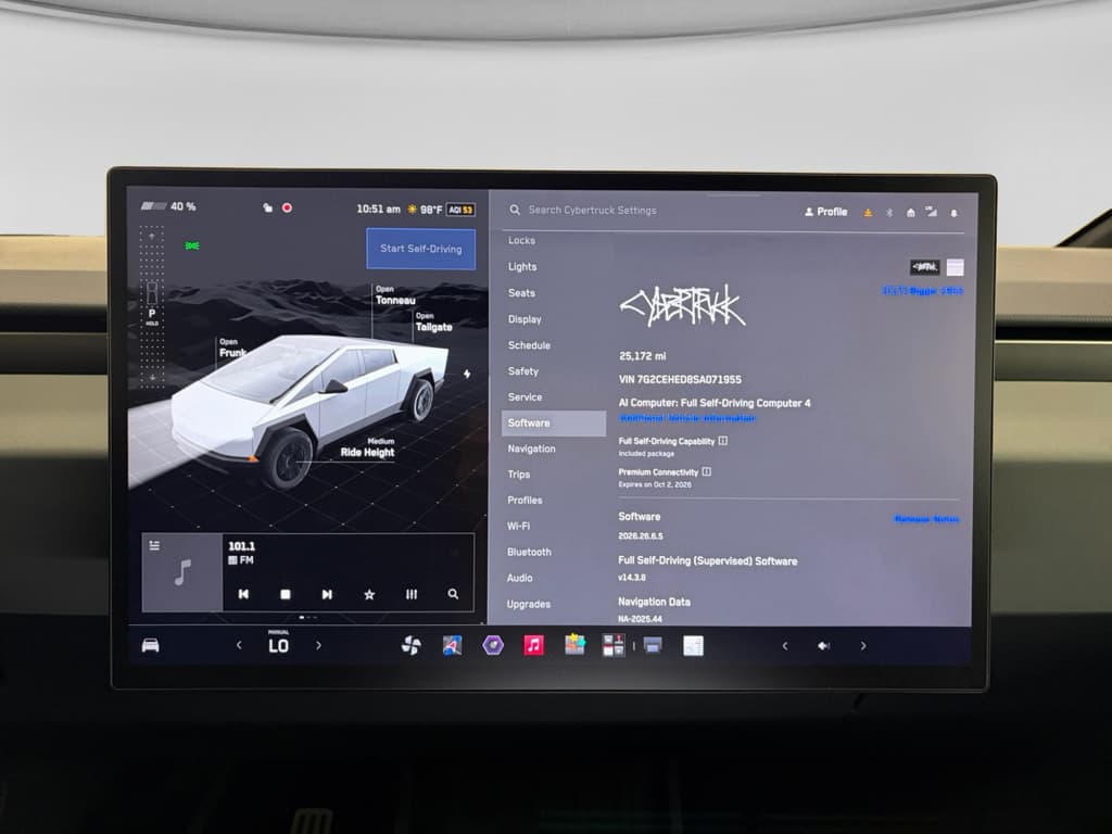 2025 Tesla Cybertruck view 13