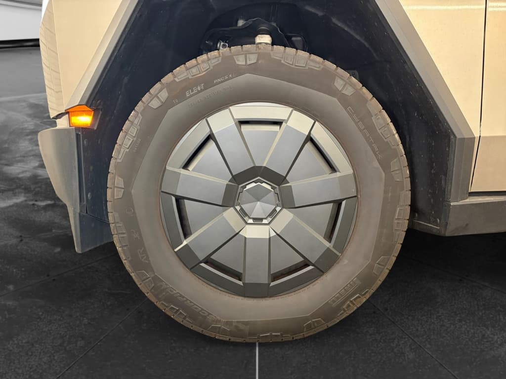 2025 Tesla Cybertruck view 28