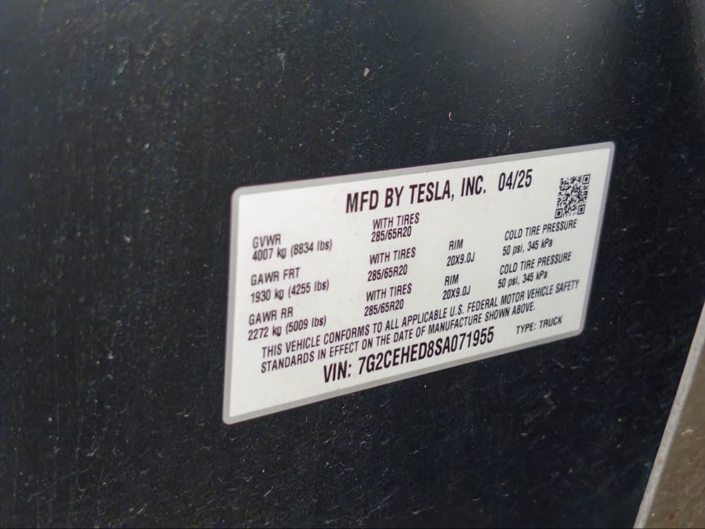 2025 Tesla Cybertruck view 26