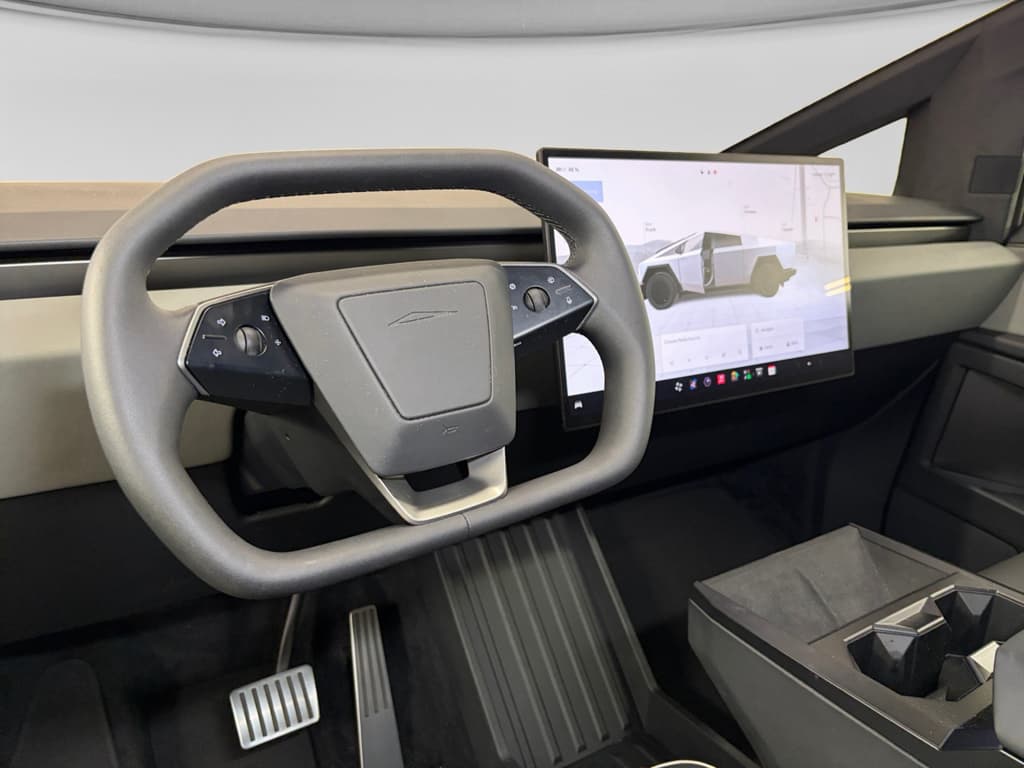 2025 Tesla Cybertruck view 17