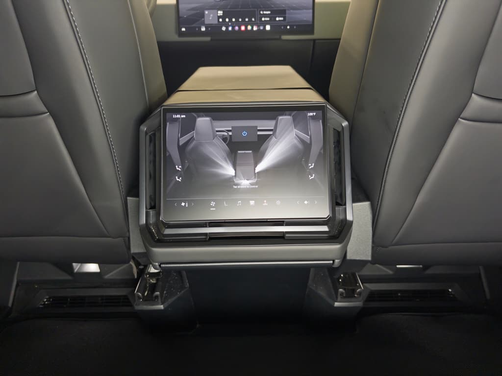 2025 Tesla Cybertruck view 19