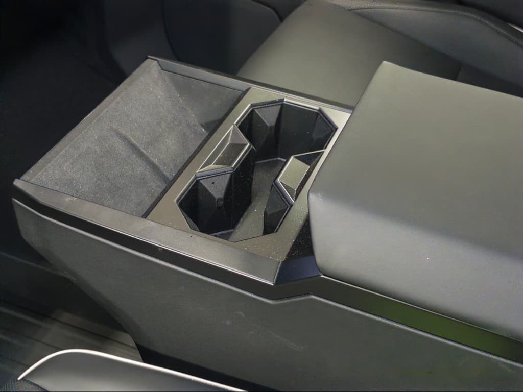 2025 Tesla Cybertruck view 18