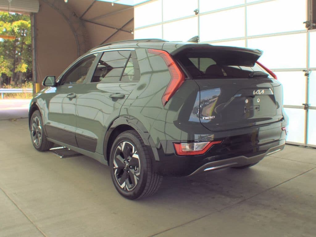 2023 Kia Niro EV view 6