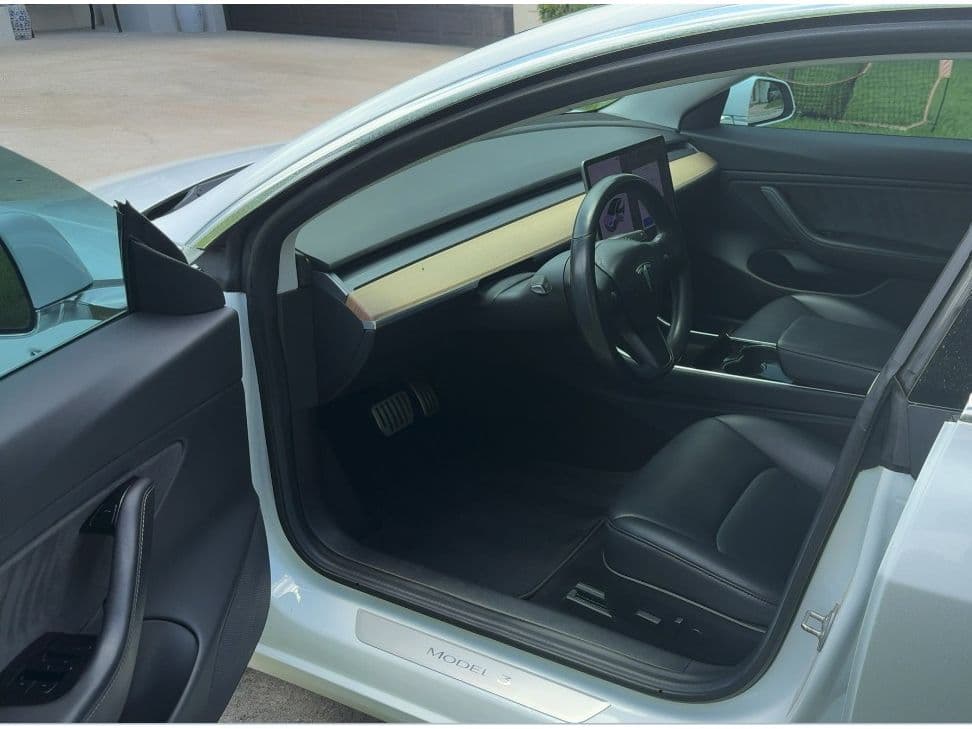 2018 Tesla Model 3 view 5
