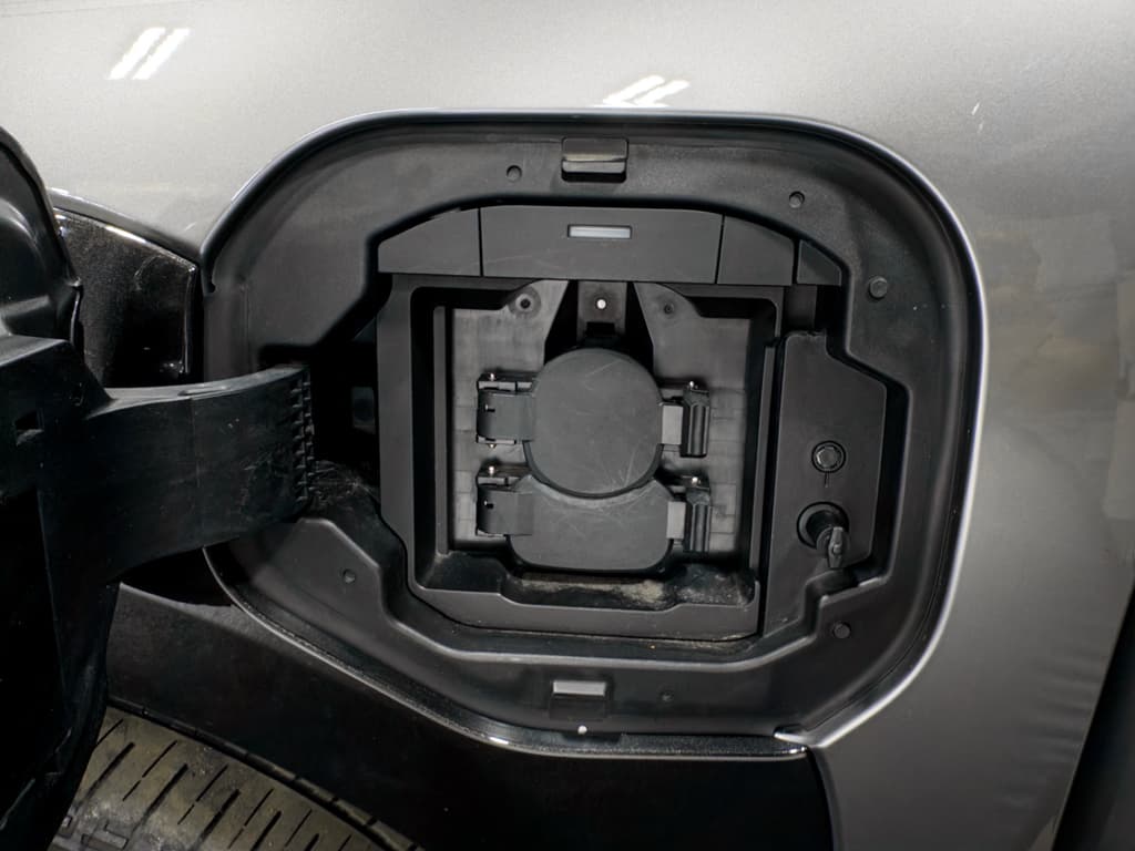 2024 Toyota bZ4X view 5