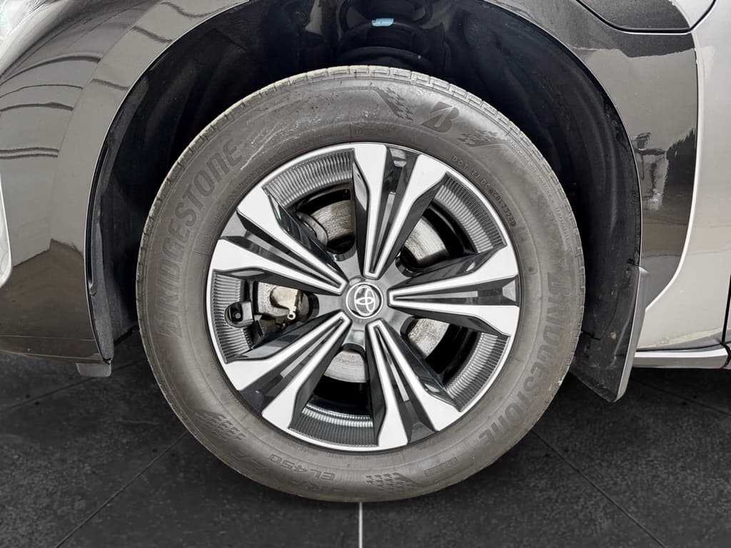 2024 Toyota bZ4X view 33