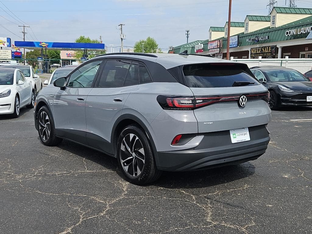 2022 Volkswagen ID.4 view 2