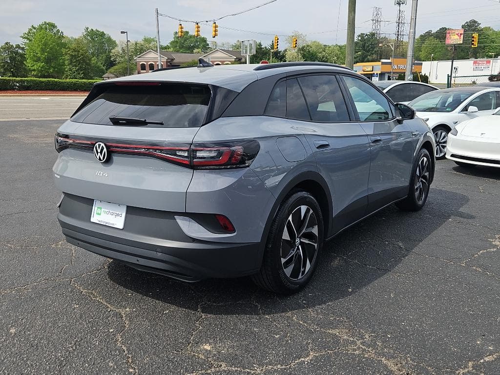 2022 Volkswagen ID.4 view 3