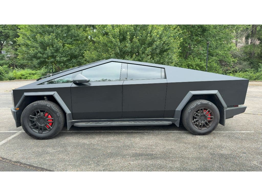 2025 Tesla Cybertruck view 6