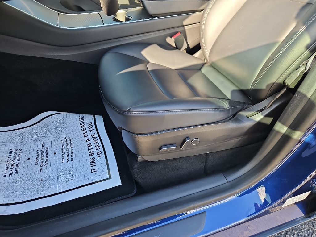 2021 Tesla Model Y view 3