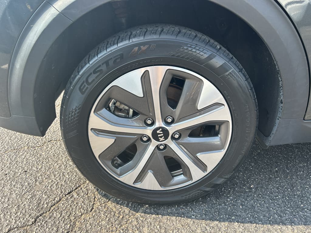 2020 Kia Niro EV view 22