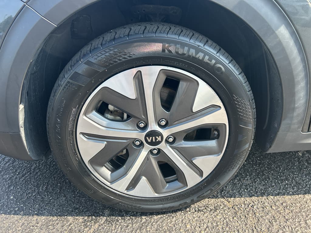 2020 Kia Niro EV view 26