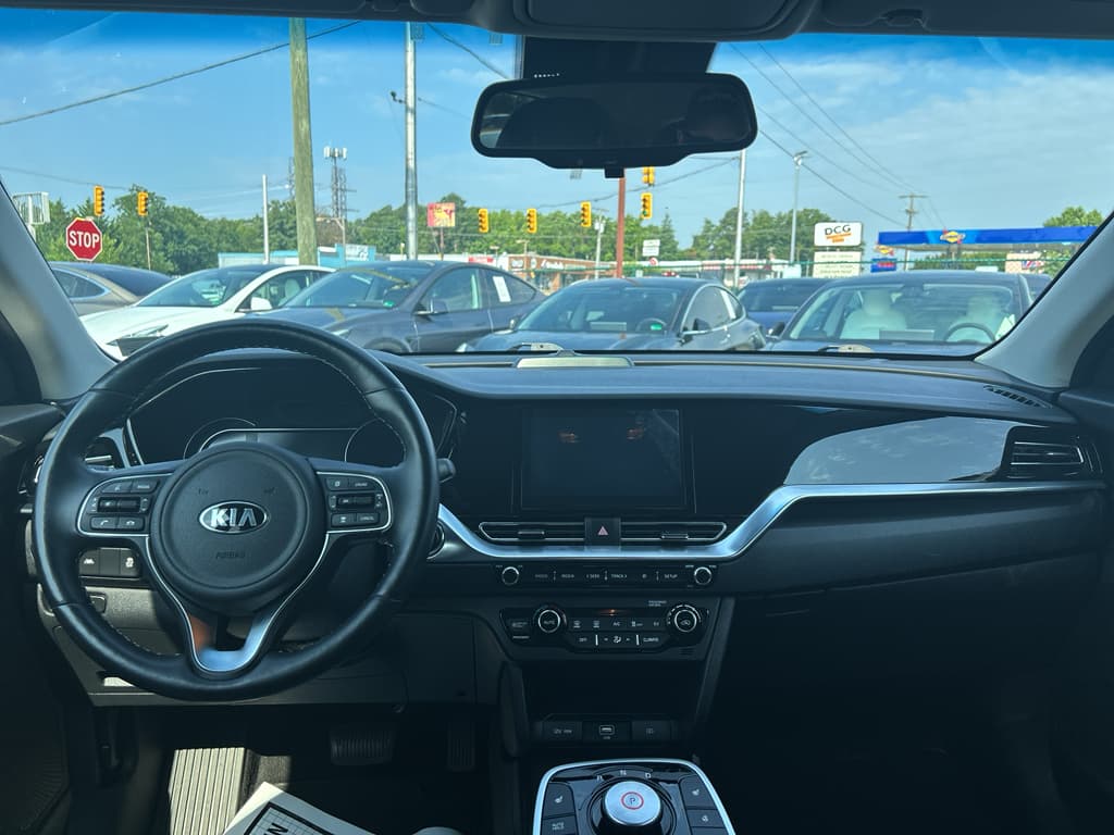 2020 Kia Niro EV view 14