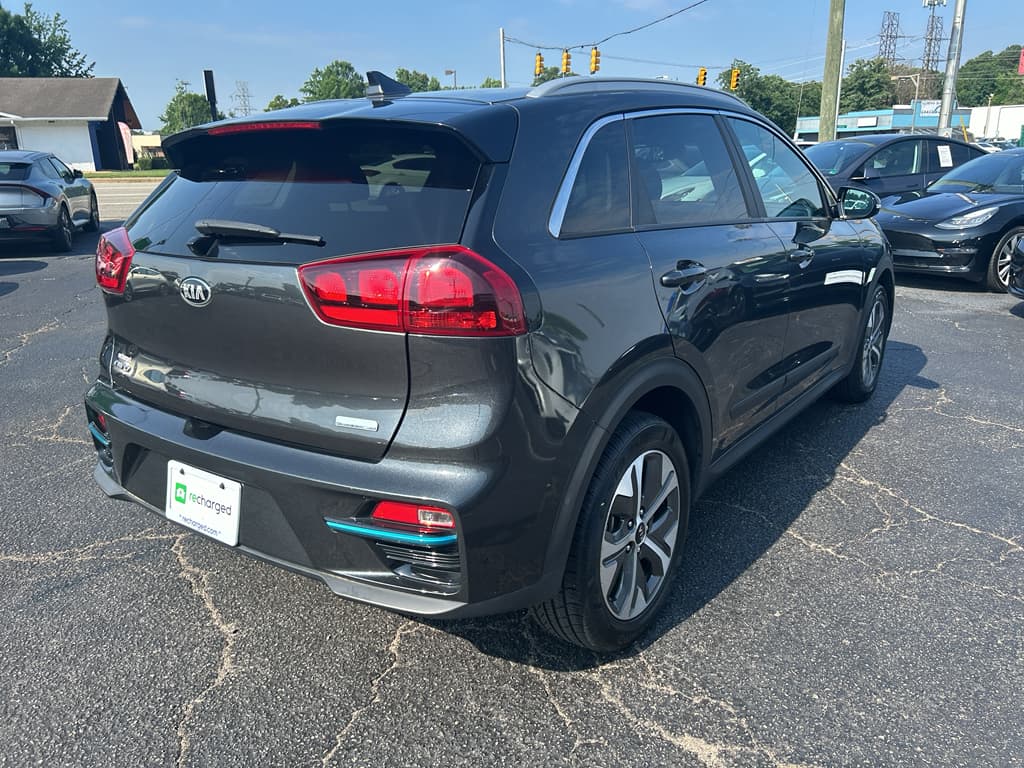 2020 Kia Niro EV view 3
