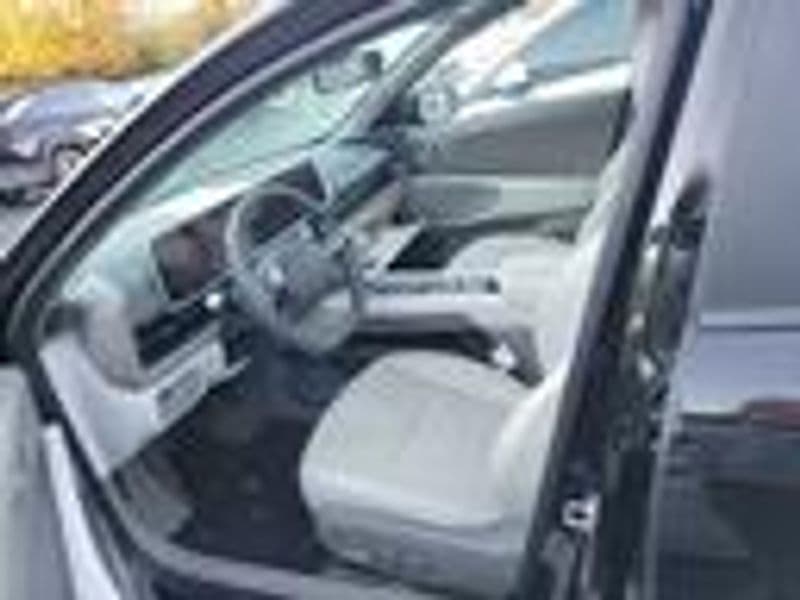 2024 Hyundai IONIQ 6 view 3