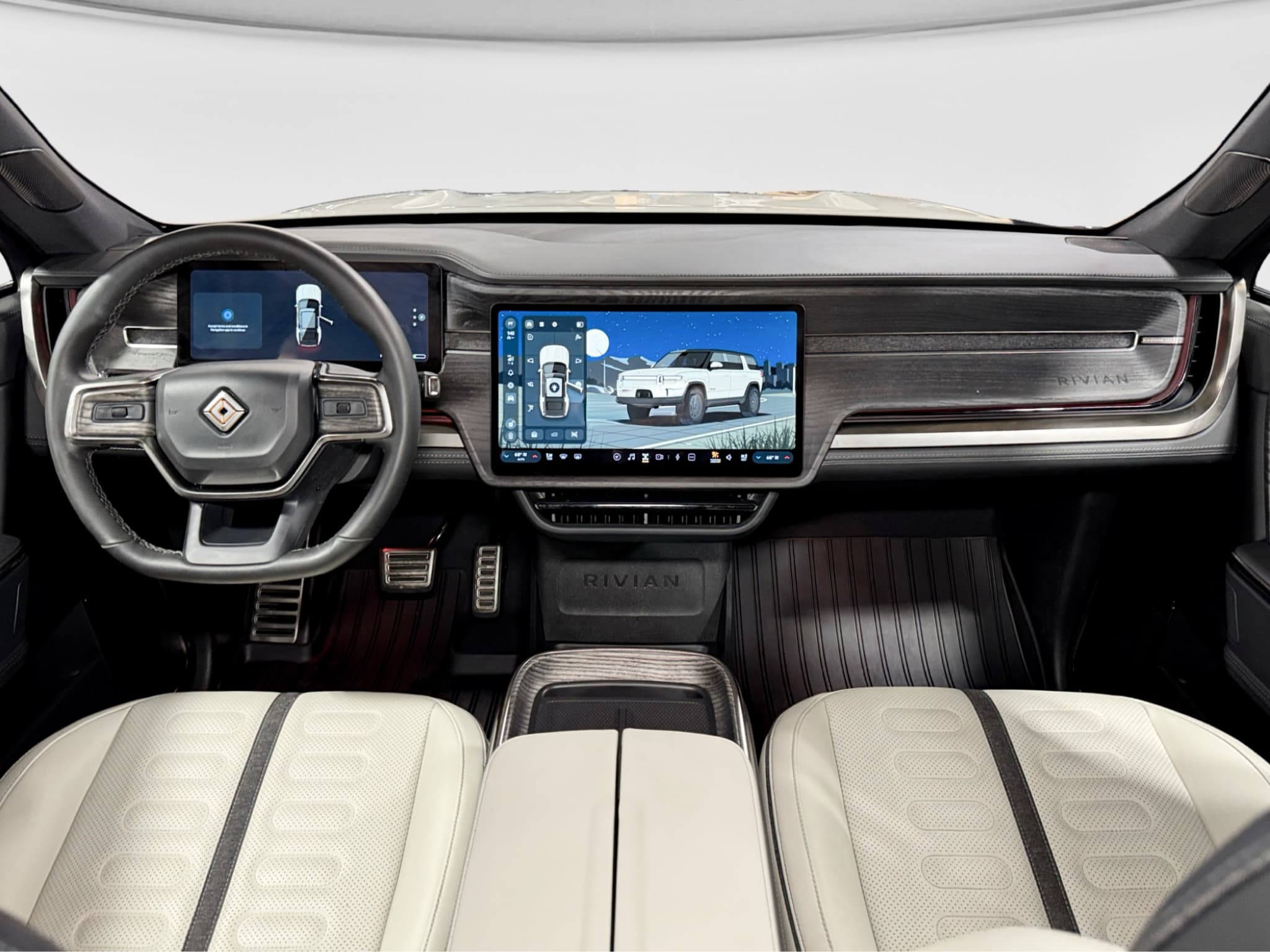 2025 Rivian R1S view 15