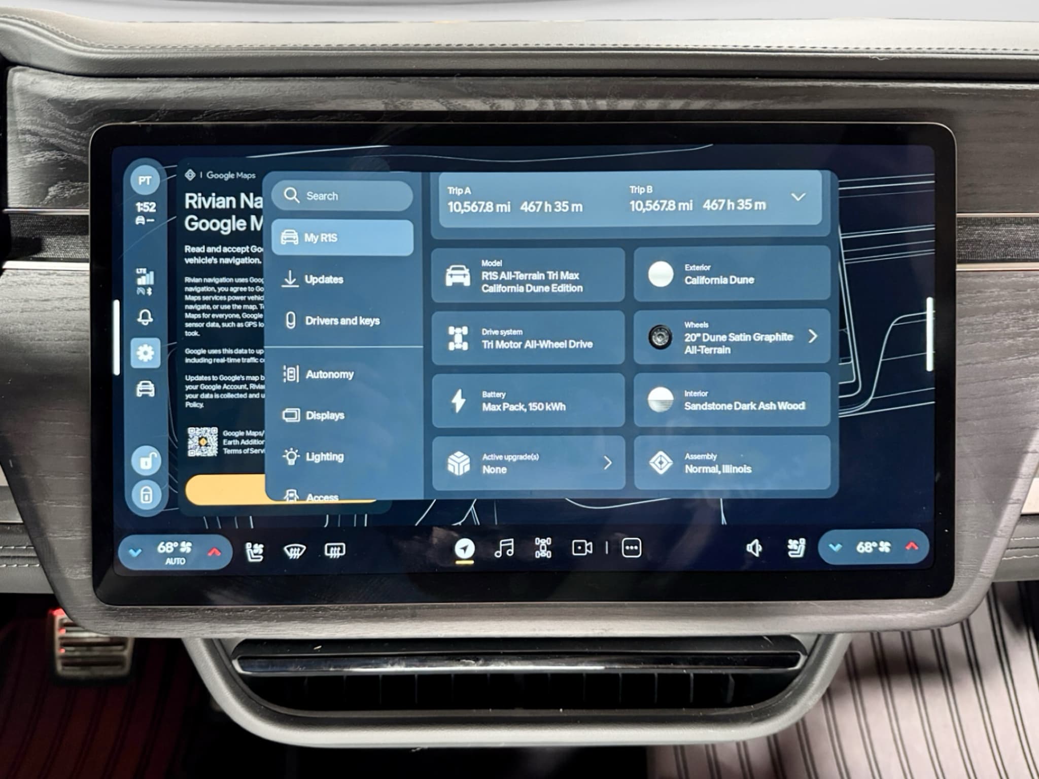 2025 Rivian R1S view 13