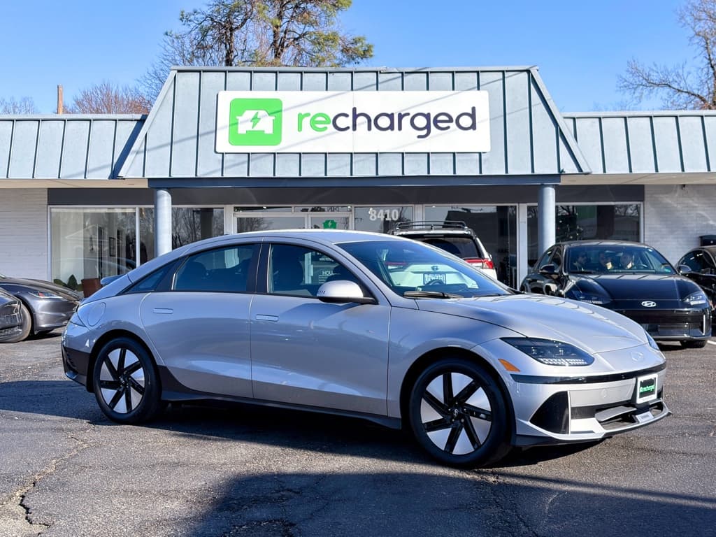 2024 Hyundai IONIQ 6 view 4